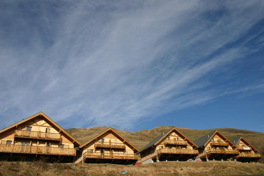 Madame Vacances Appartements Et Chalets La Fontaine Du Roi La Chal Luaran gambar